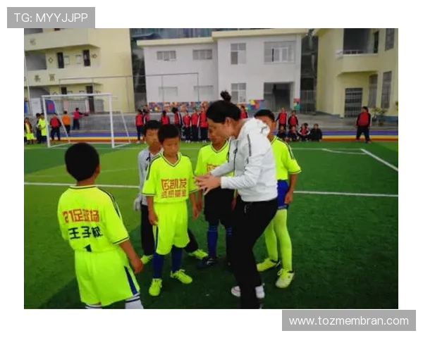 凯发足球官网提供最新赛事资讯和专业比赛分析助你掌握足球动态